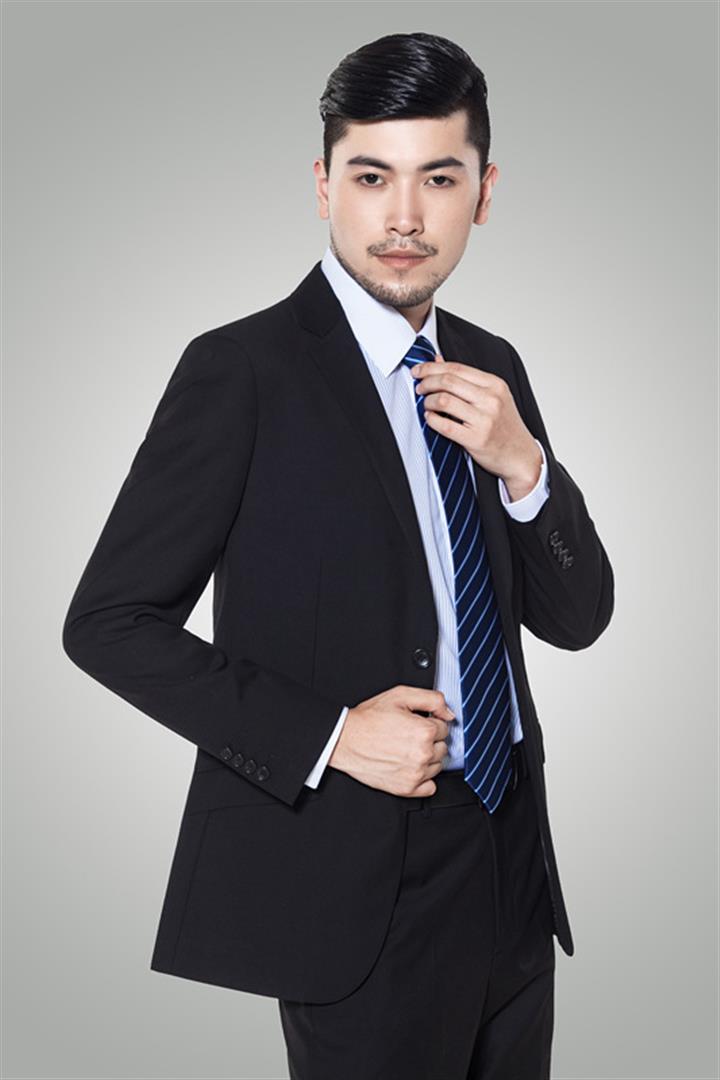 魏晓红 视觉与舞美负责人
